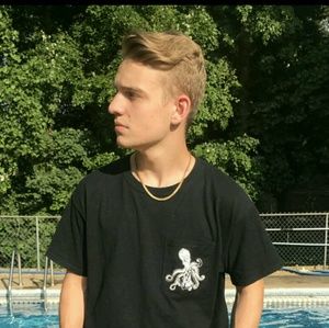 Meet your Posher, Justin